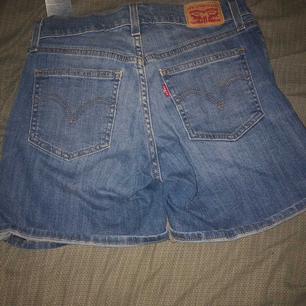 Shorts - Picture 5 of 6